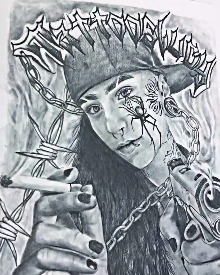 Dibujo a lápiz de Lucy: retrato de estilo chicano con lettering TattoosLucy, cadenas y alambre de espino